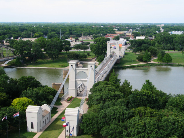 Pedestrian bridge in Waco.